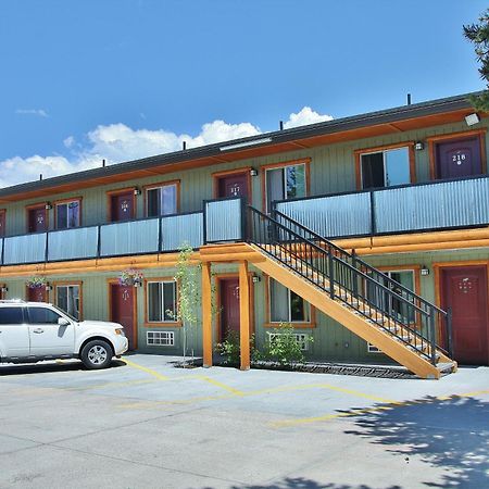 Moose Creek Inn West Yellowstone Exterior foto